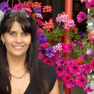 Meet your Posher, Riana